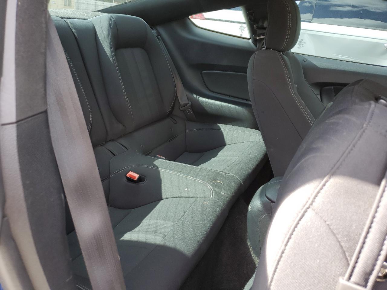 1FA6P8TH6J5105674 2018 Ford Mustang