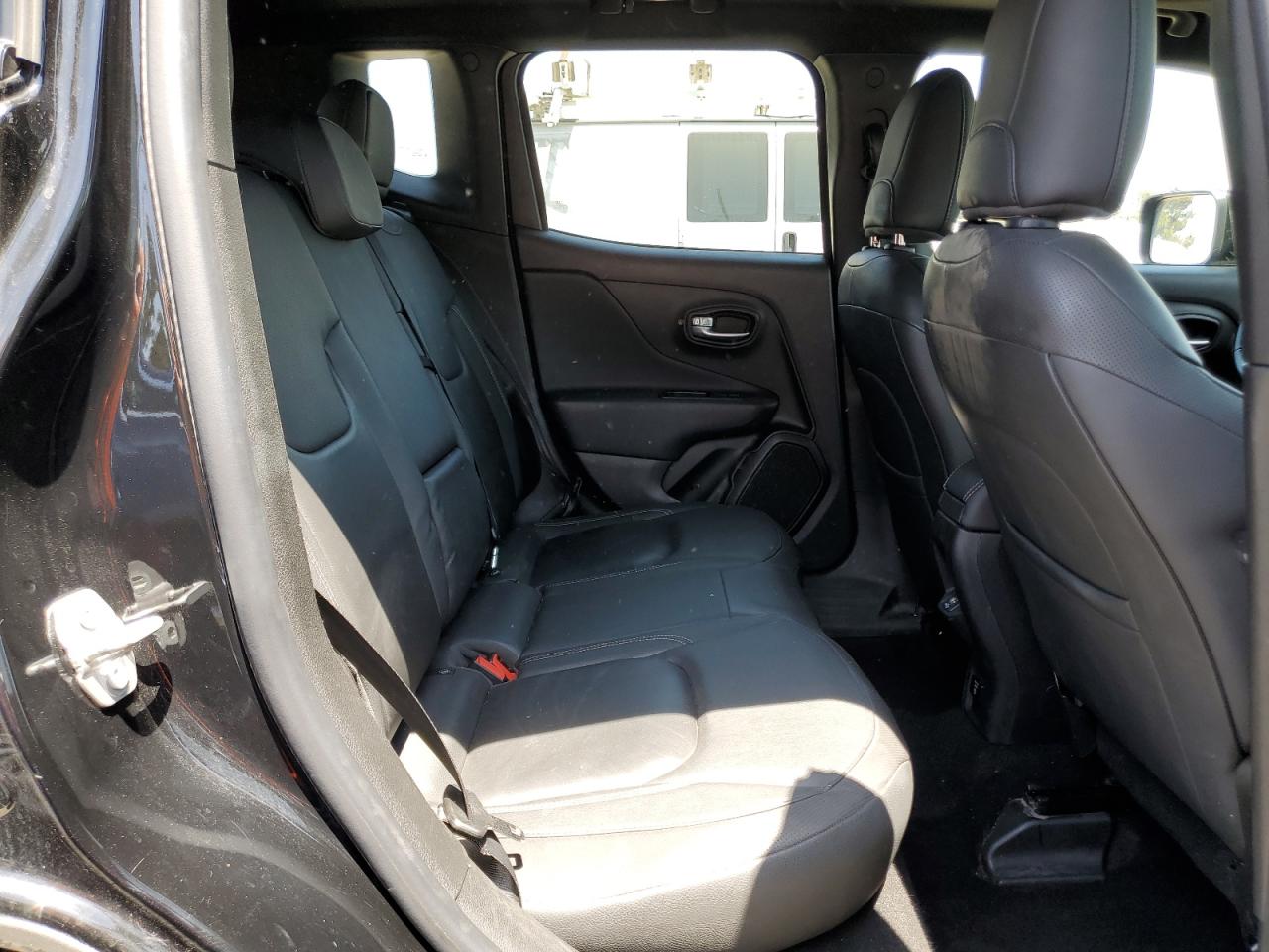 ZACNJAB16LPK97351 2020 Jeep Renegade Latitude