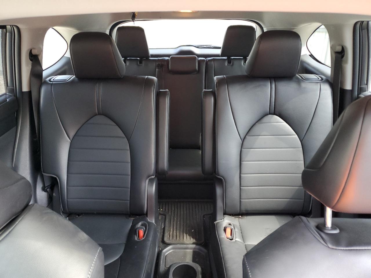 5TDGZRBH9NS591817 2022 Toyota Highlander Xle