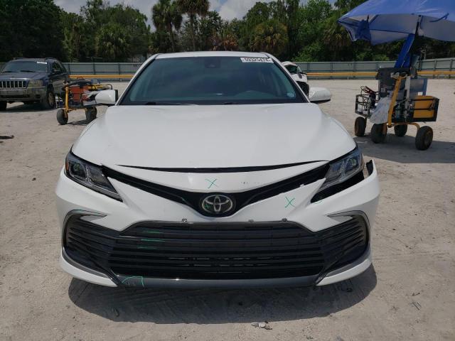 VIN 4T1C11AK6MU561216 2021 Toyota Camry, LE no.5