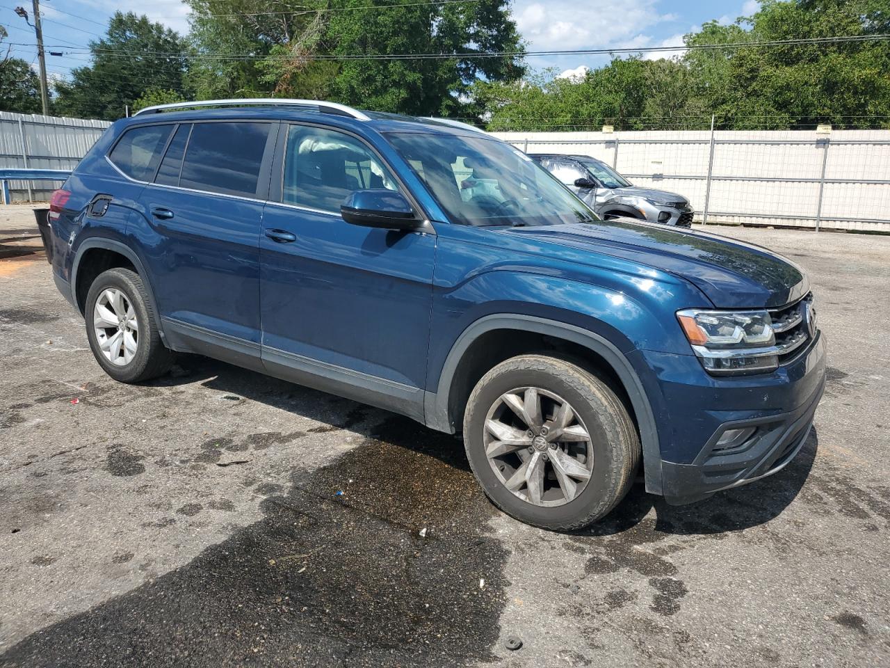 1V2DR2CA6JC547697 2018 Volkswagen Atlas Se