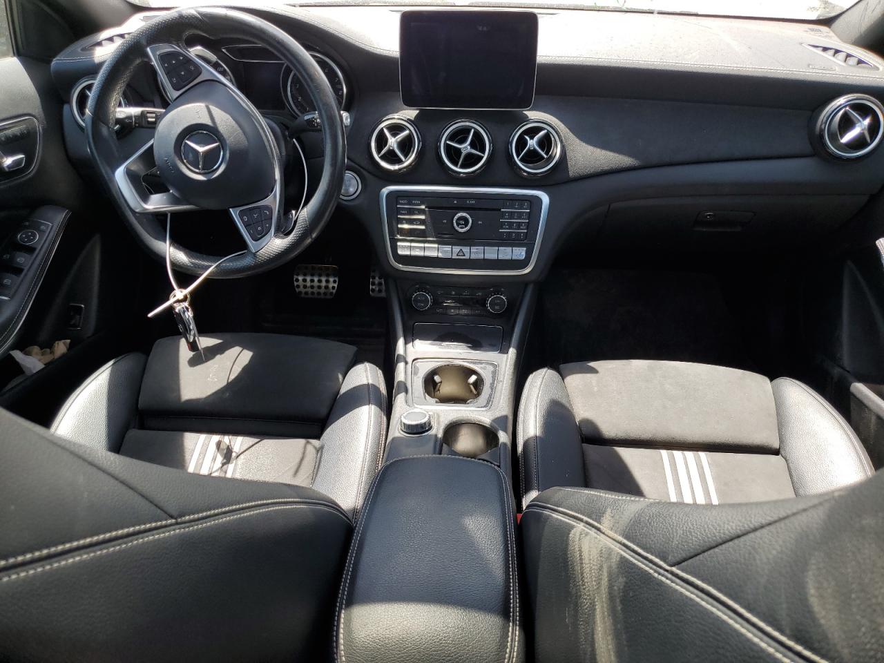 WDCTG4GB7JJ376854 2018 Mercedes-Benz Gla 250 4Matic