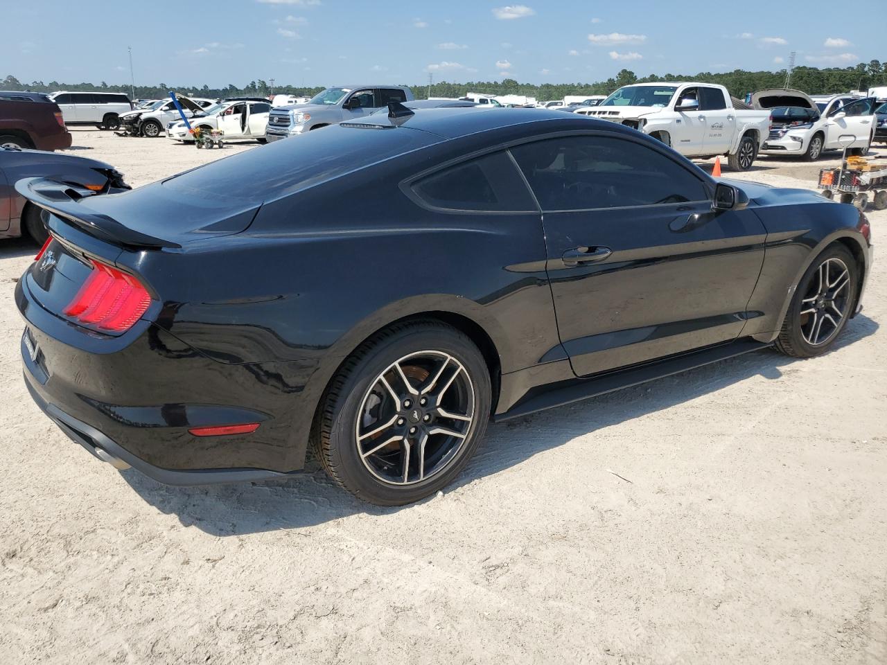 2022 Ford Mustang vin: 1FA6P8TH8N5107058