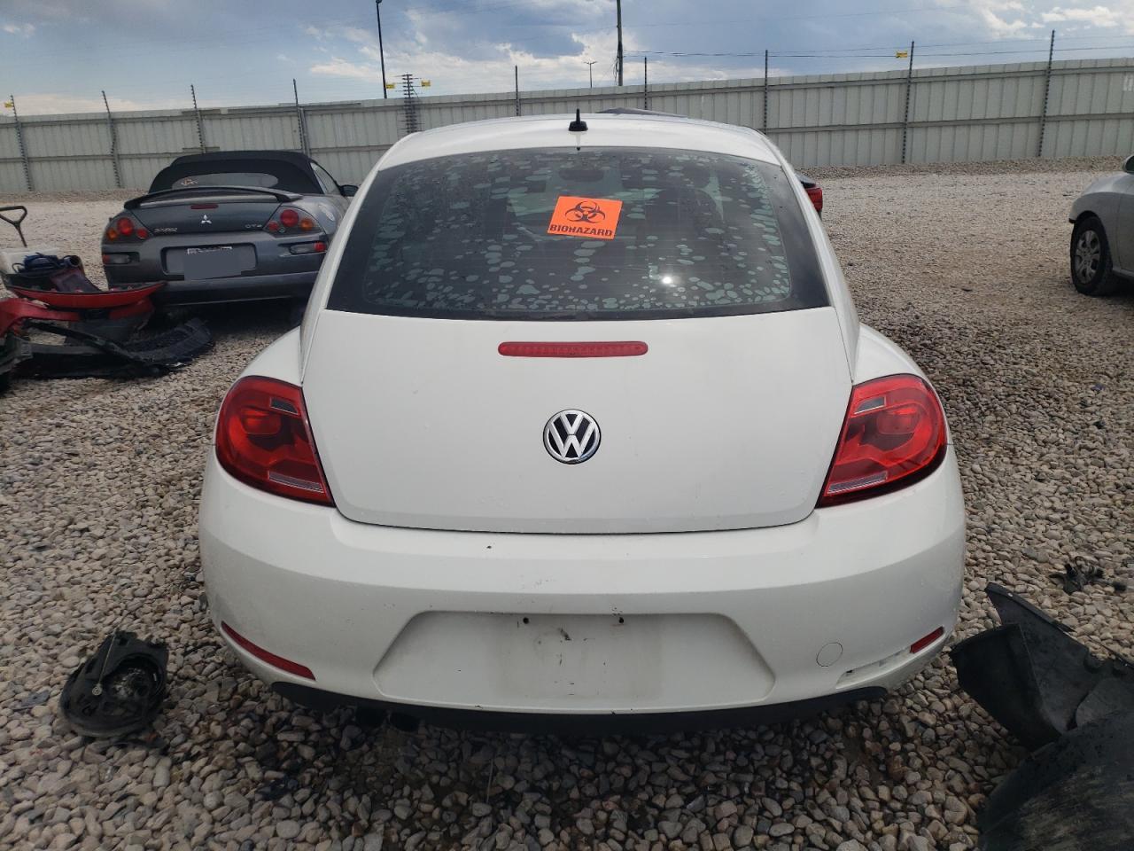 2013 Volkswagen Beetle vin: 3VWJX7AT7DM692131