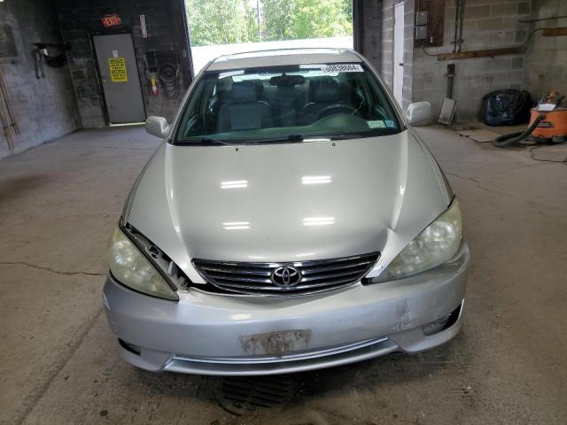 2005 Toyota Camry Le VIN: 4T1BF30KX5U599639 Lot: 60838604