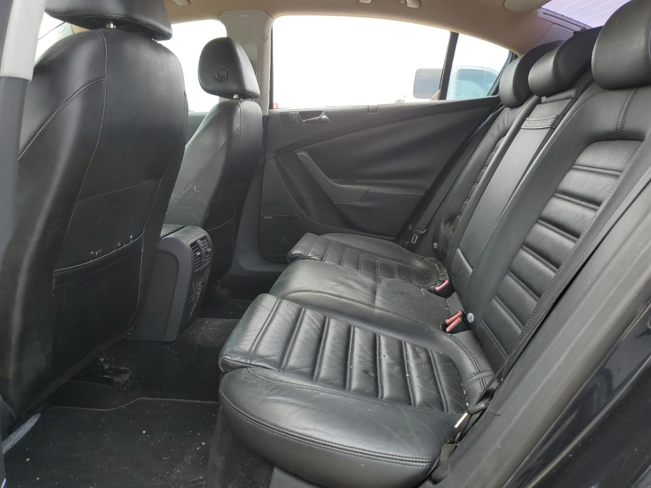 WVWCU73C48E085214 2008 Volkswagen Passat Vr6