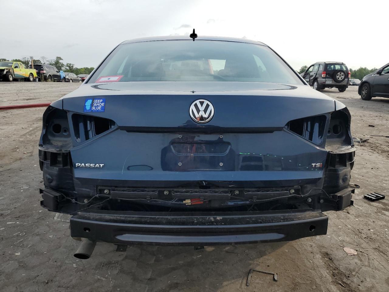 1VWLA7A33KC003839 2019 Volkswagen Passat Wolfsburg