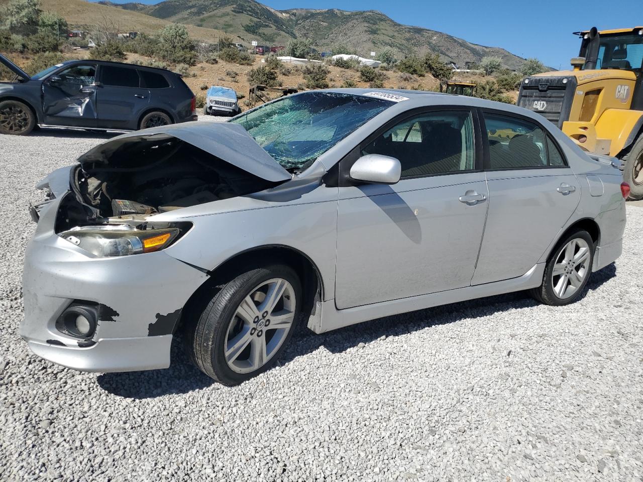 2013 Toyota Corolla Base vin: 5YFBU4EE8DP125493