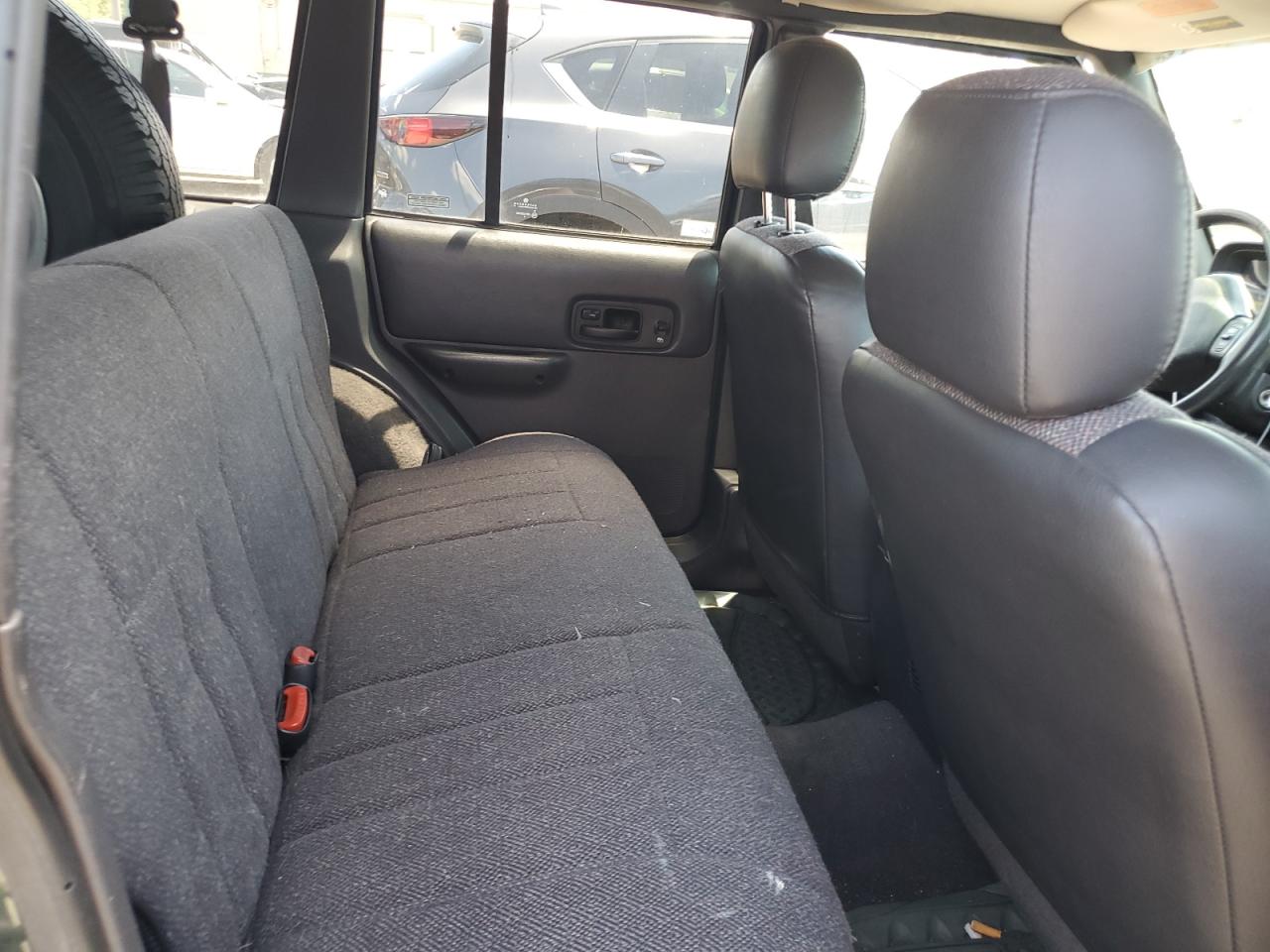 1J4FF68S3XL658688 1999 Jeep Cherokee Sport