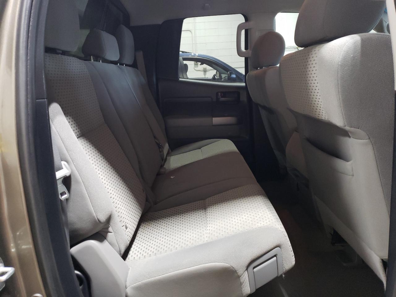 5TFUM5F12AX013974 2010 Toyota Tundra Double Cab Sr5