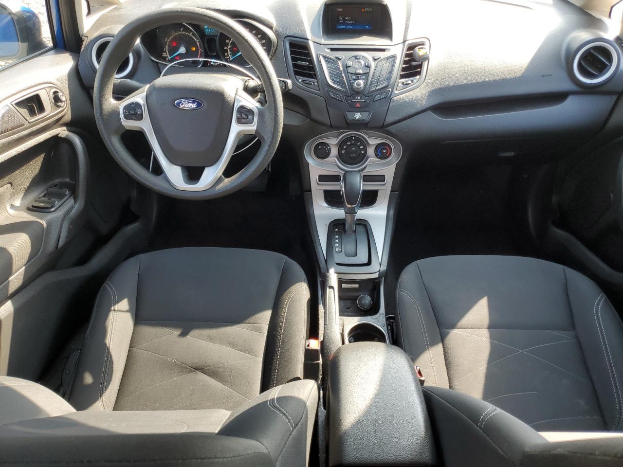 3FADP4EJXKM156560 2019 Ford Fiesta Se