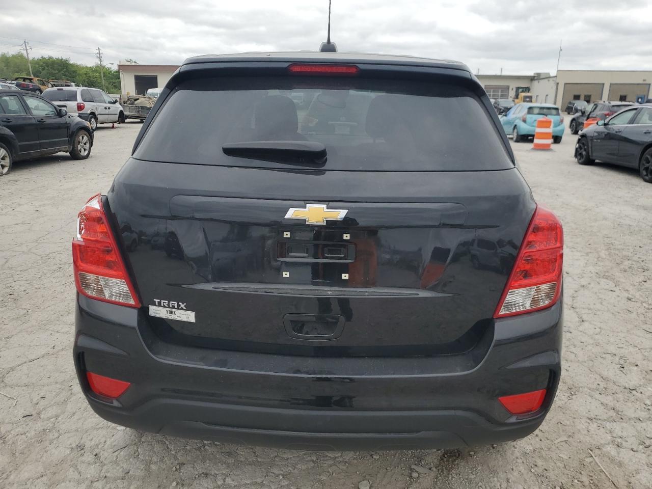 KL7CJKSB7LB326047 2020 Chevrolet Trax Ls