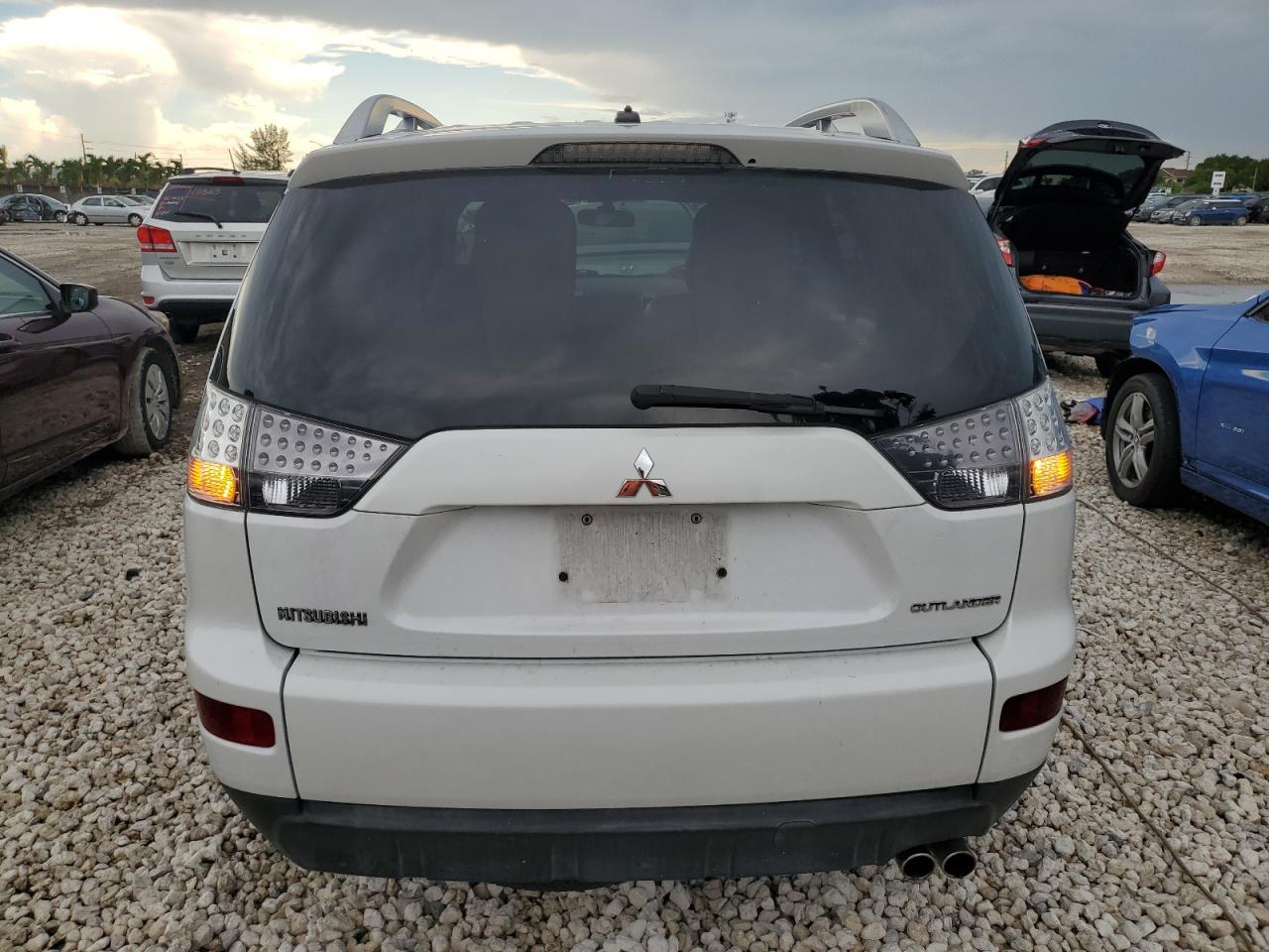 JA4MS41X78Z002778 2008 Mitsubishi Outlander Xls