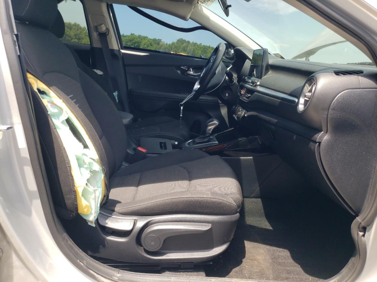 3KPF34ADXKE015920 2019 Kia Forte Gt Line