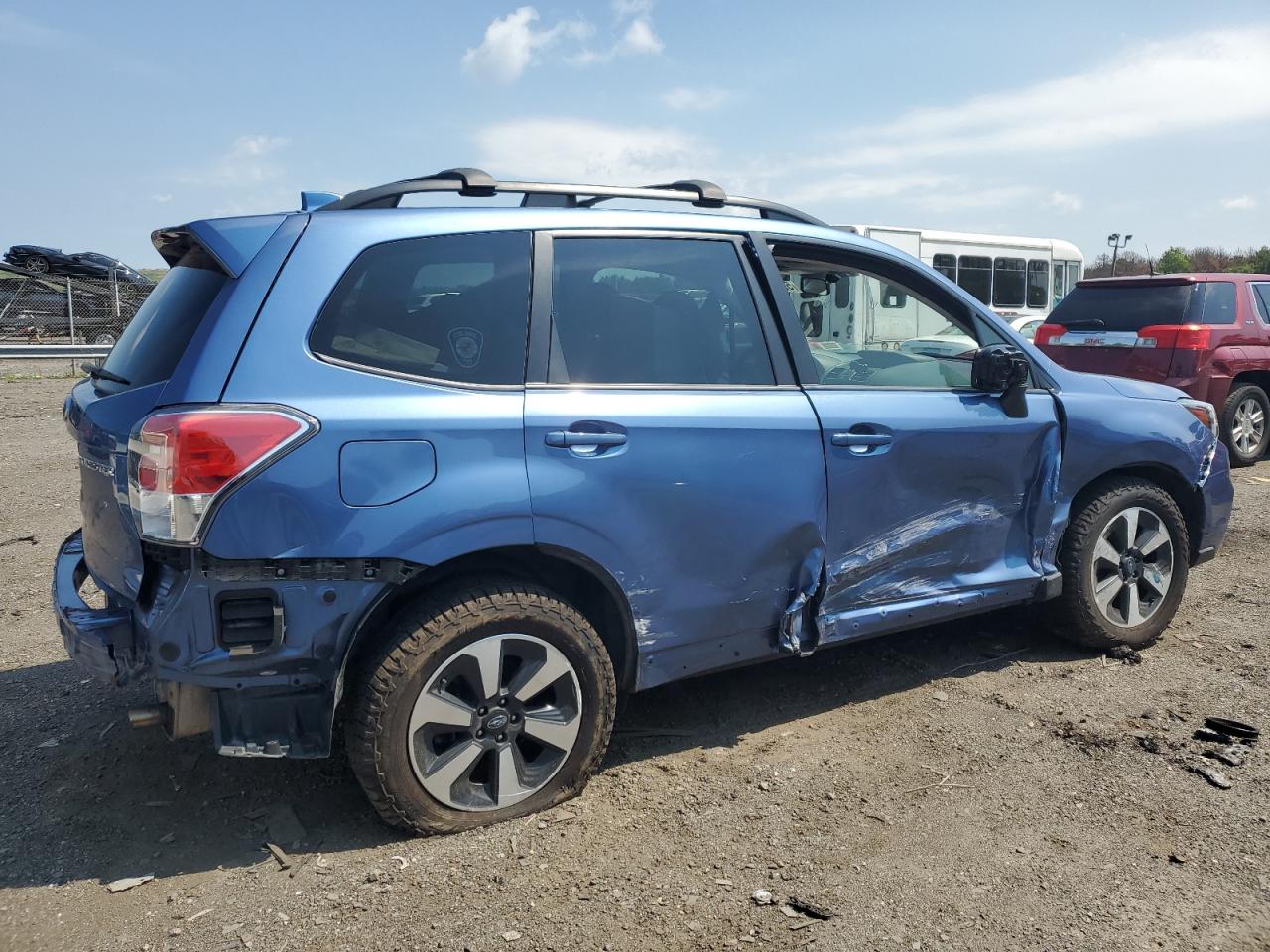 JF2SJAEC3JH499735 2018 Subaru Forester 2.5I Premium