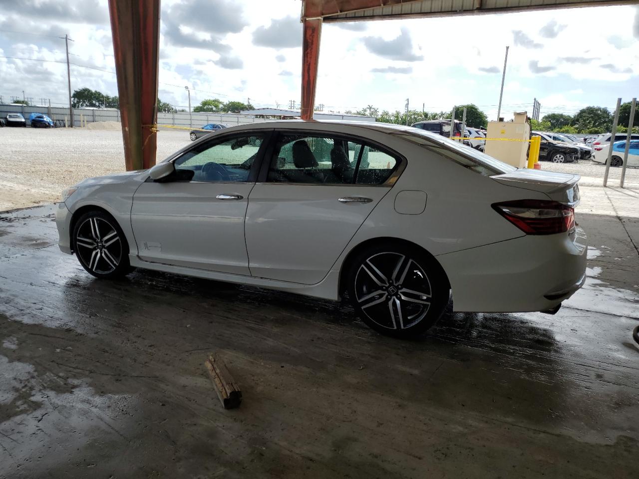 2016 Honda Accord Sport vin: 1HGCR2F54GA240918