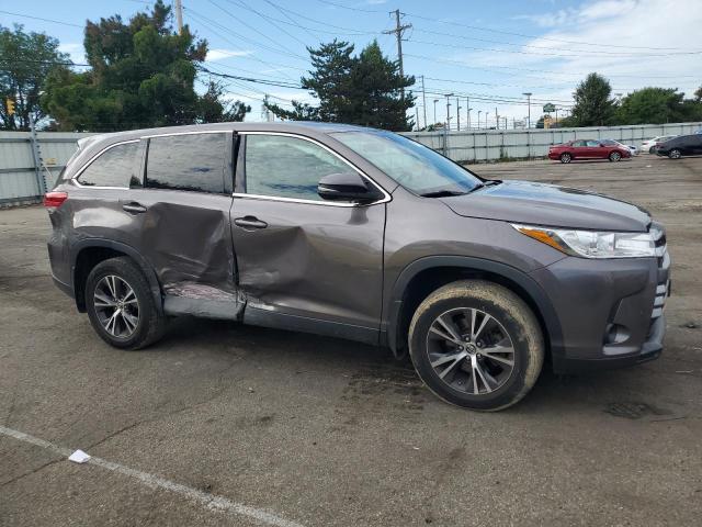 VIN 5TDBZRFH1KS951114 2019 Toyota Highlander, LE no.4