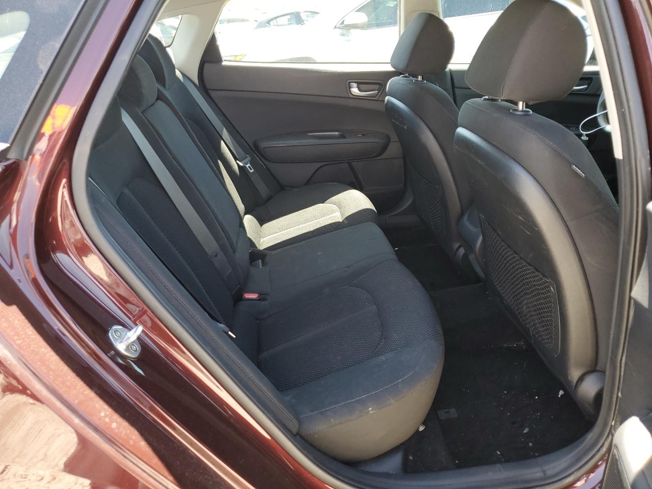 5XXGT4L35KG320371 2019 Kia Optima Lx