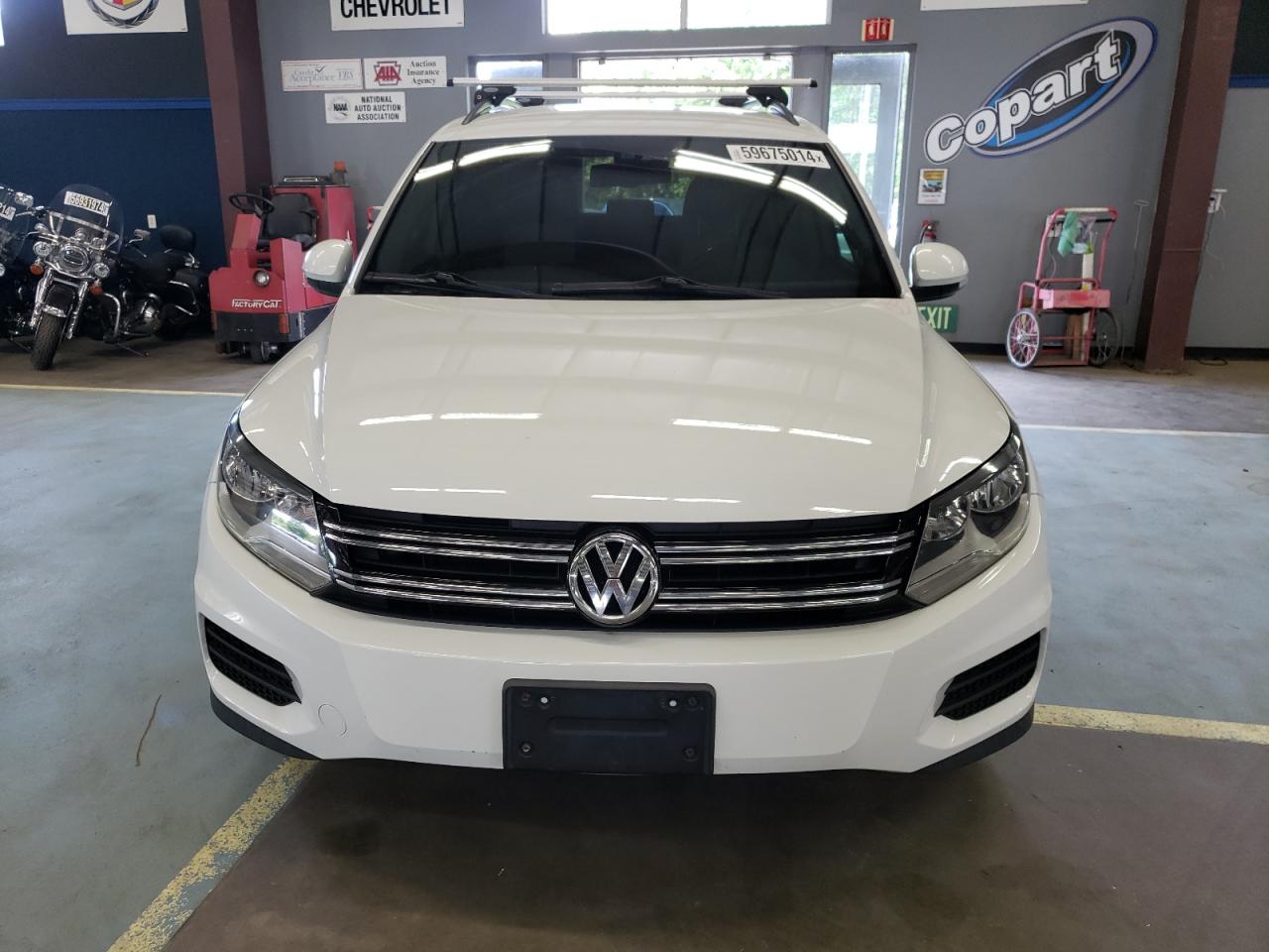 2017 Volkswagen Tiguan S vin: WVGBV7AX1HK027511