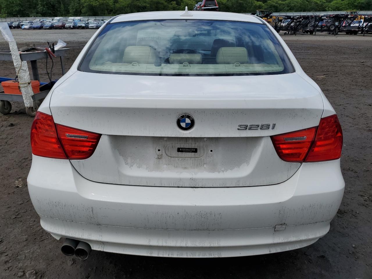 WBAPK5C50BF126062 2011 BMW 328 Xi Sulev