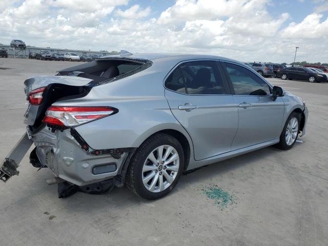 VIN 4T1C11AKXLU503186 2020 Toyota Camry, LE no.3