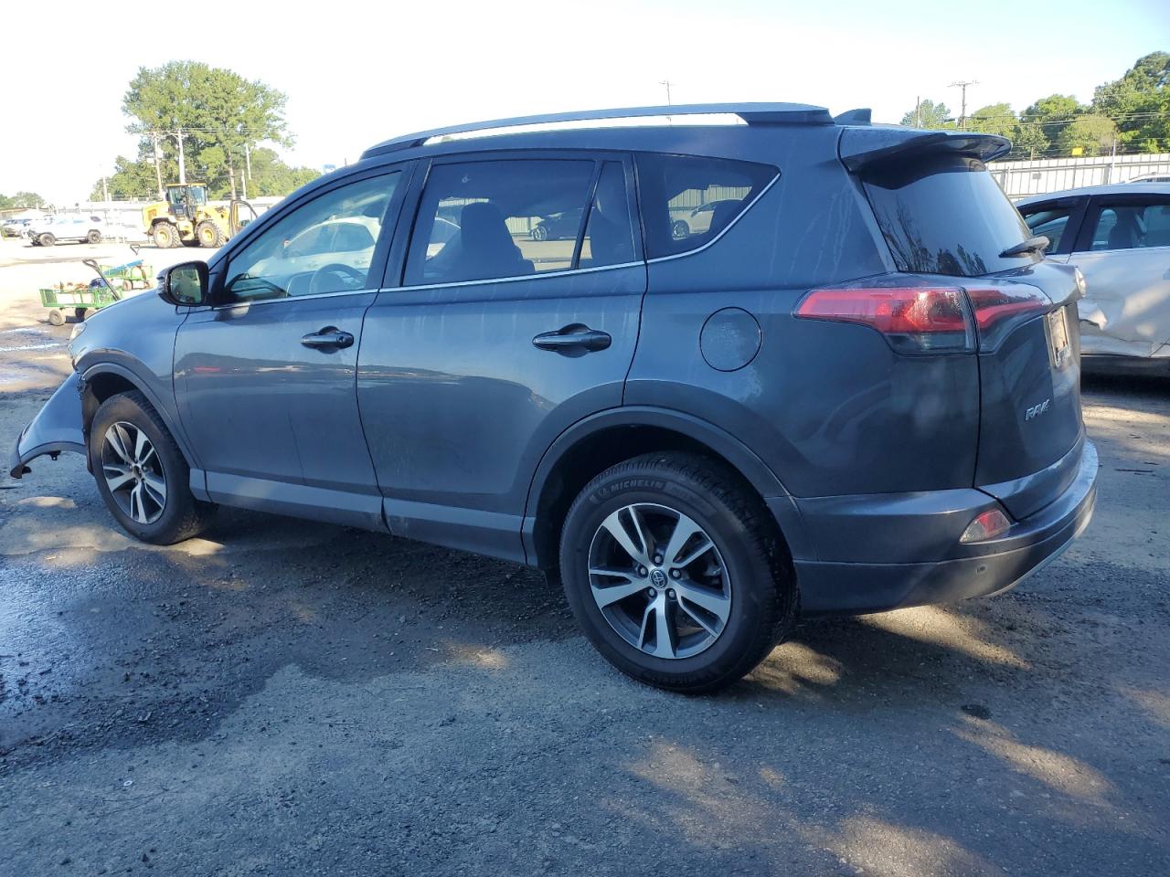 2018 Toyota Rav4 Adventure vin: JTMWFREV2JD115260