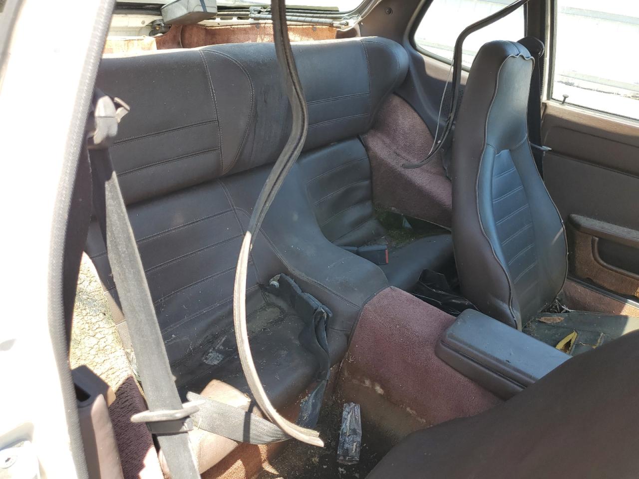 WP0AA0945EN452219 1984 Porsche 944