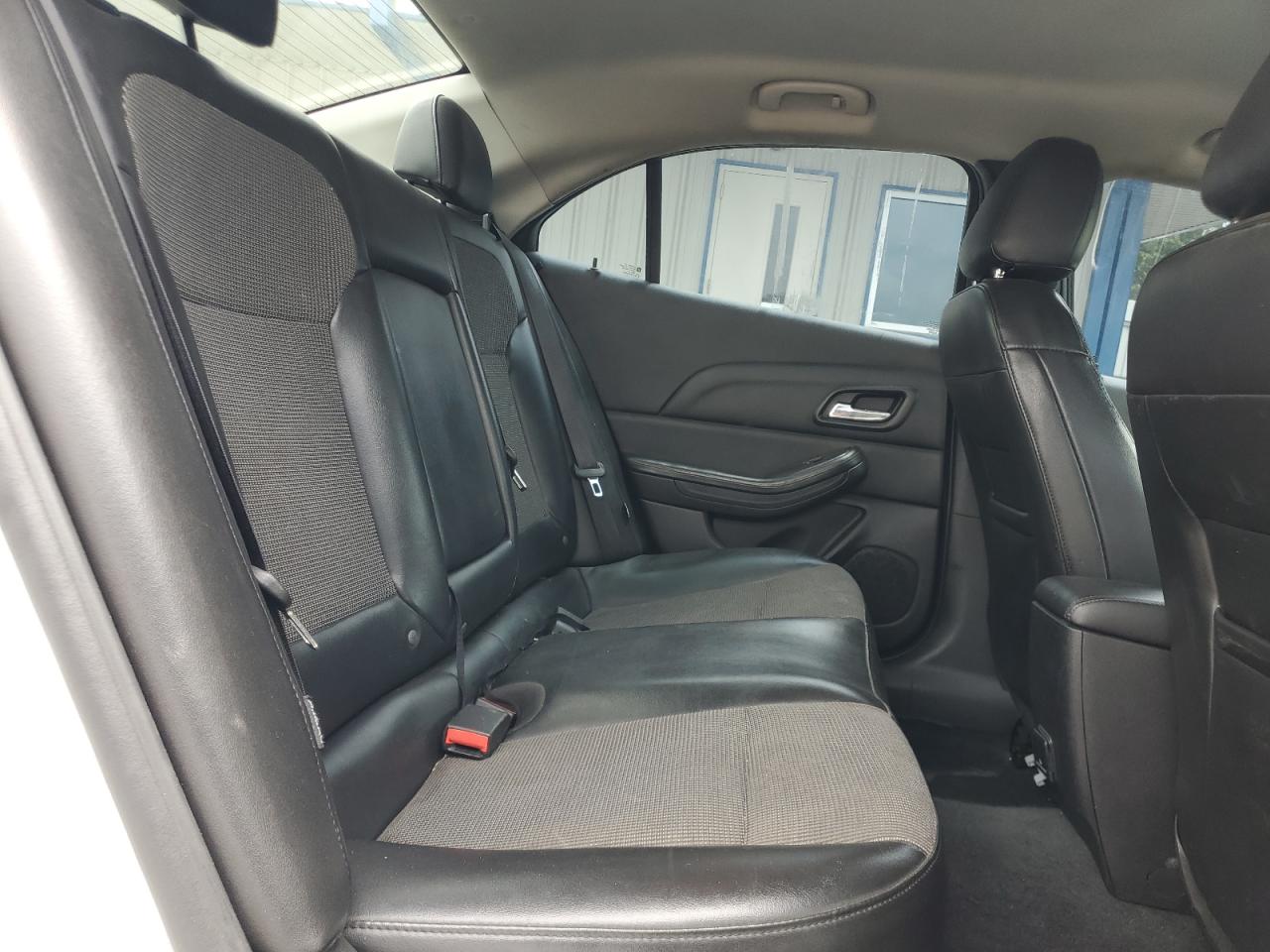 1G11D5SL5FF325447 2015 Chevrolet Malibu 2Lt