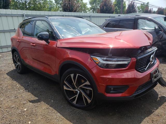 2024 Volvo Xc40 T5 R-Design VIN: YV4162UM4N2647327 Lot: 60051494