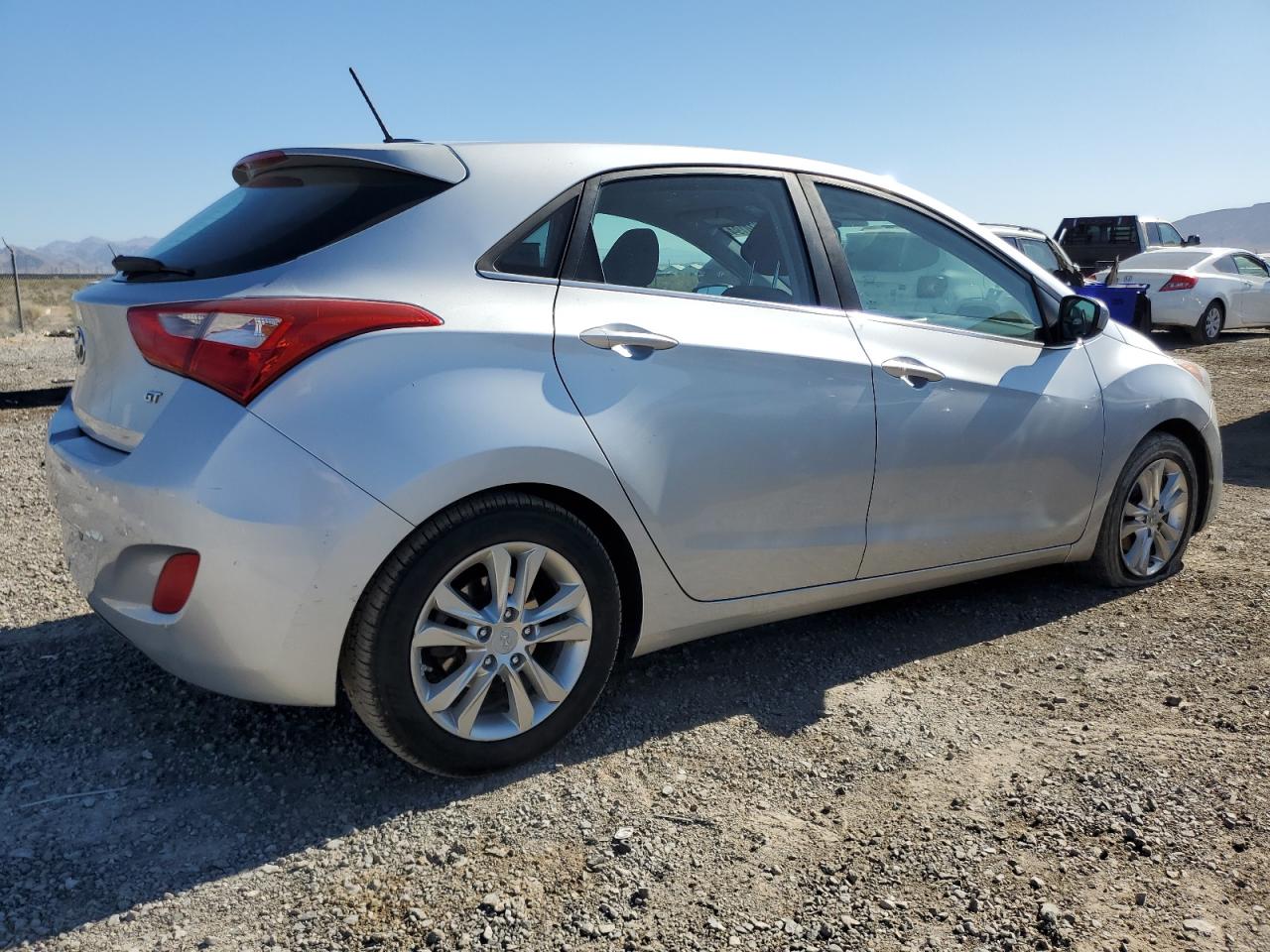 2014 Hyundai Elantra Gt vin: KMHD35LH4EU186192