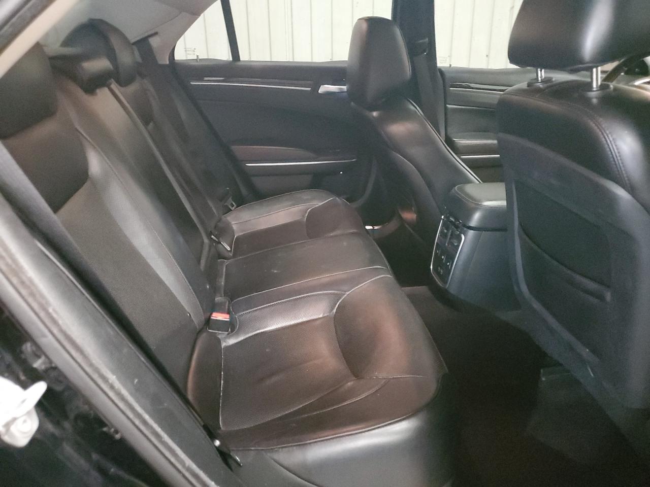 2C3CCAEG4HH564293 2017 Chrysler 300C