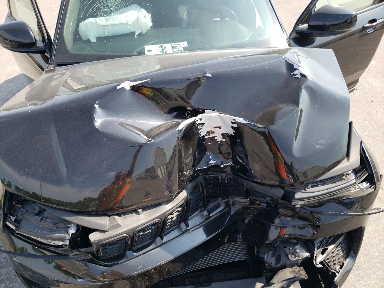 1C4RJHAG4N8573961 2022 Jeep Grand Cherokee Laredo