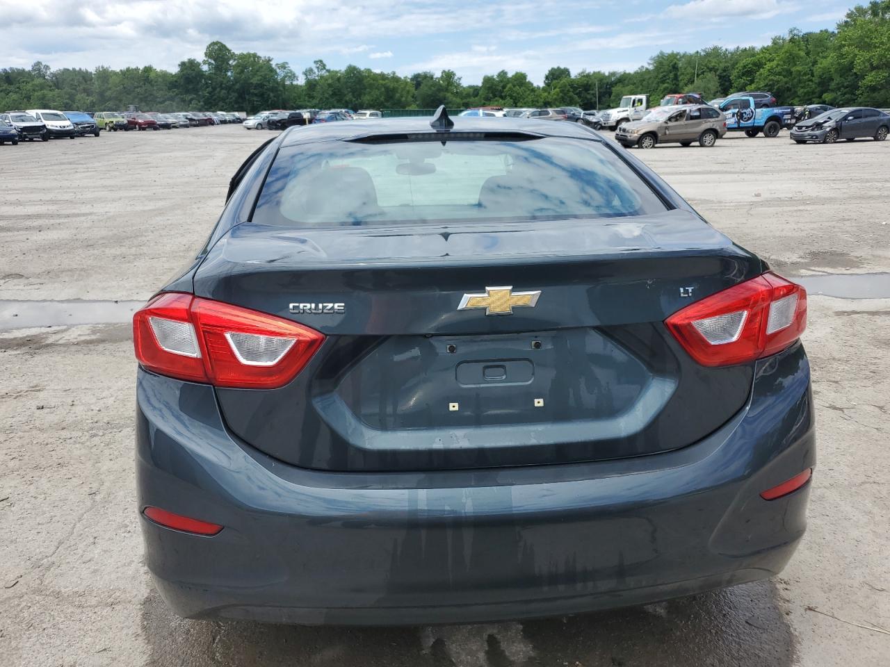 1G1BE5SM9H7261369 2017 Chevrolet Cruze Lt