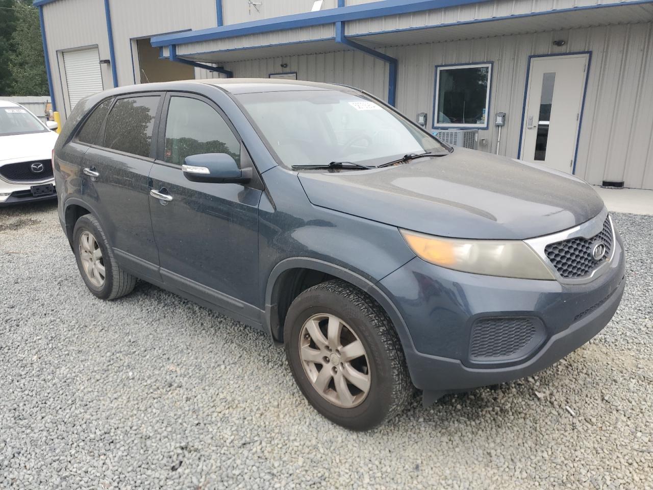 5XYKT3A11BG157591 2011 Kia Sorento Base