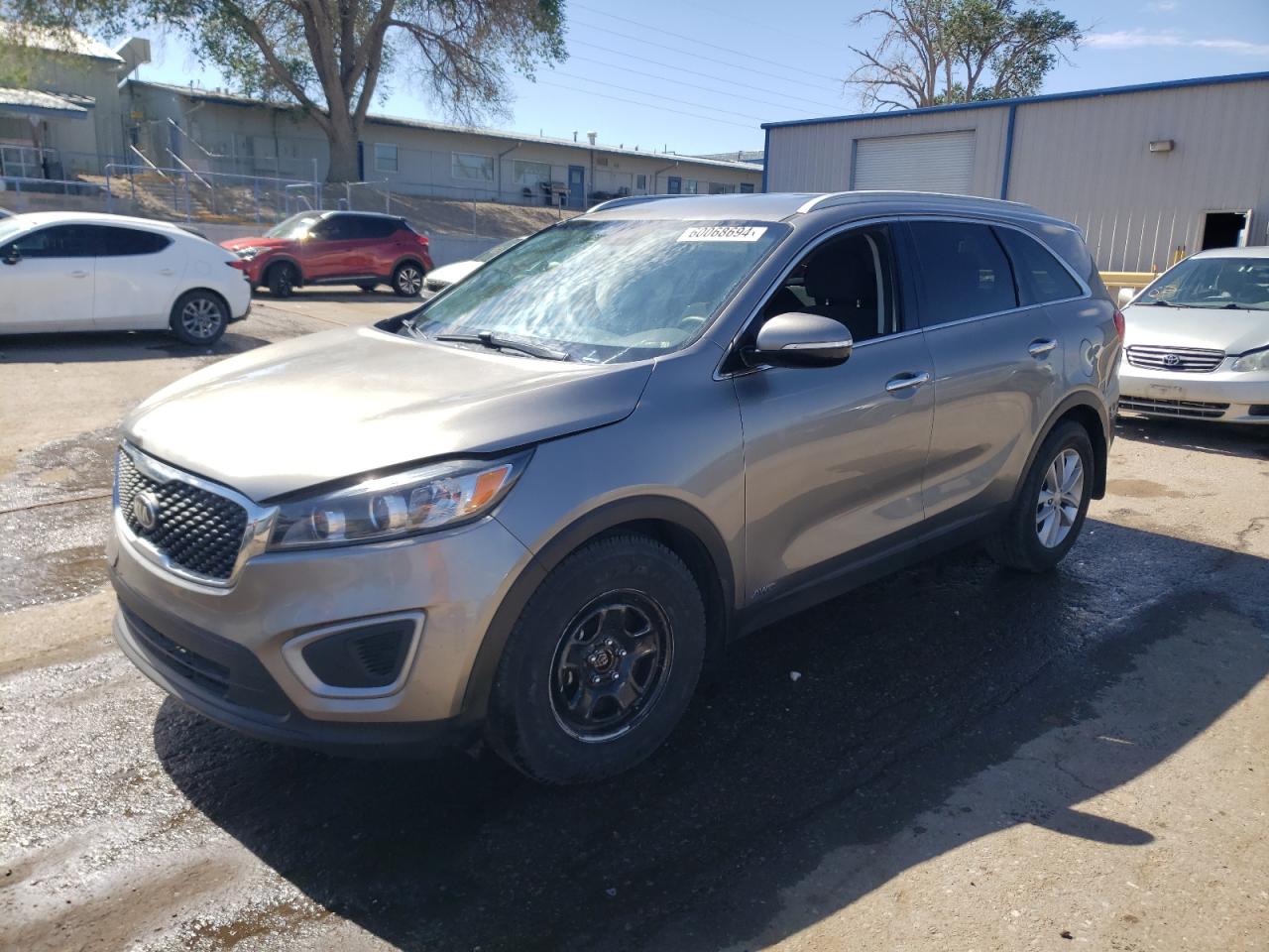 2018 Kia Sorento Lx vin: 5XYPGDA3XJG424579