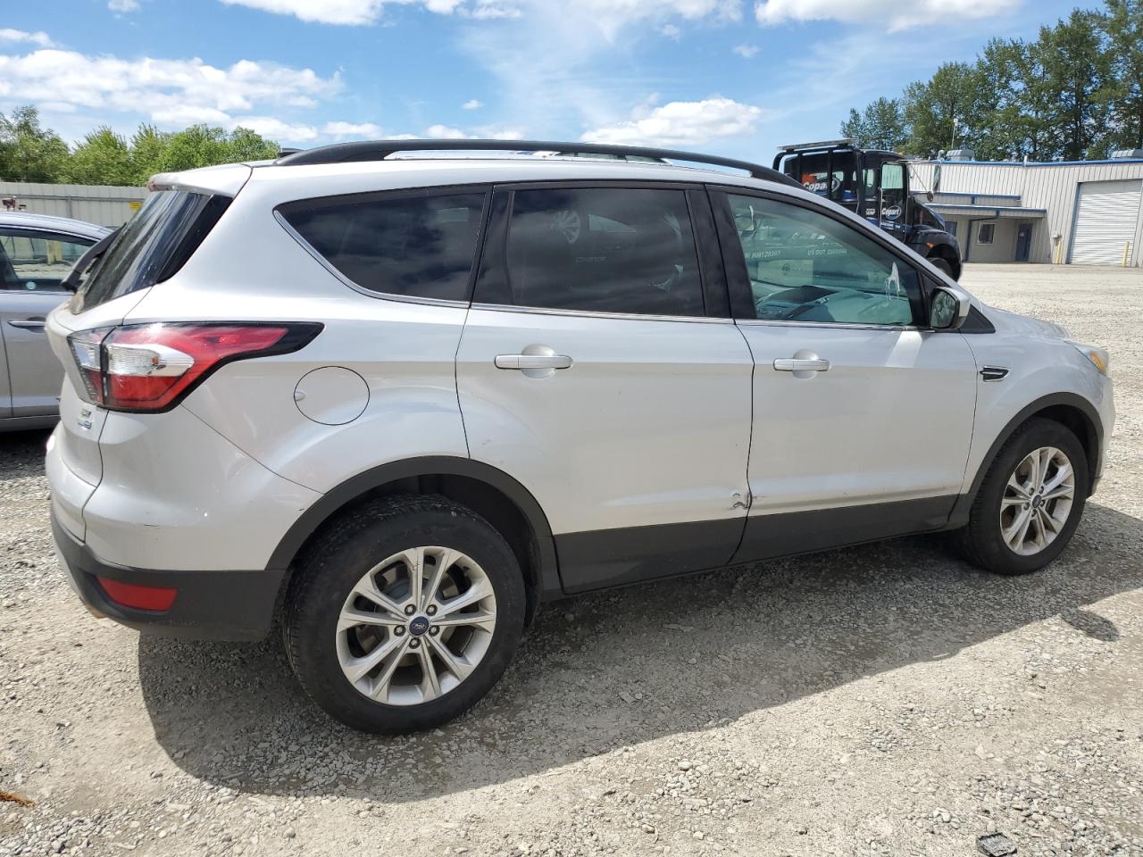 1FMCU9G9XJUB49273 2018 Ford Escape Se