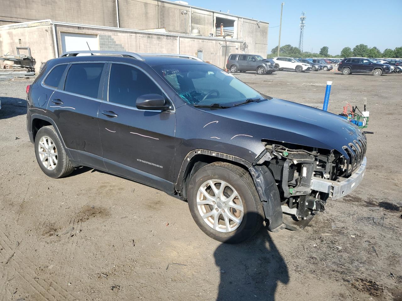 1C4PJMCB5GW375566 2016 Jeep Cherokee Latitude 1C4PJMCB5GW375566 2016 Jeep Cherokee Latitude