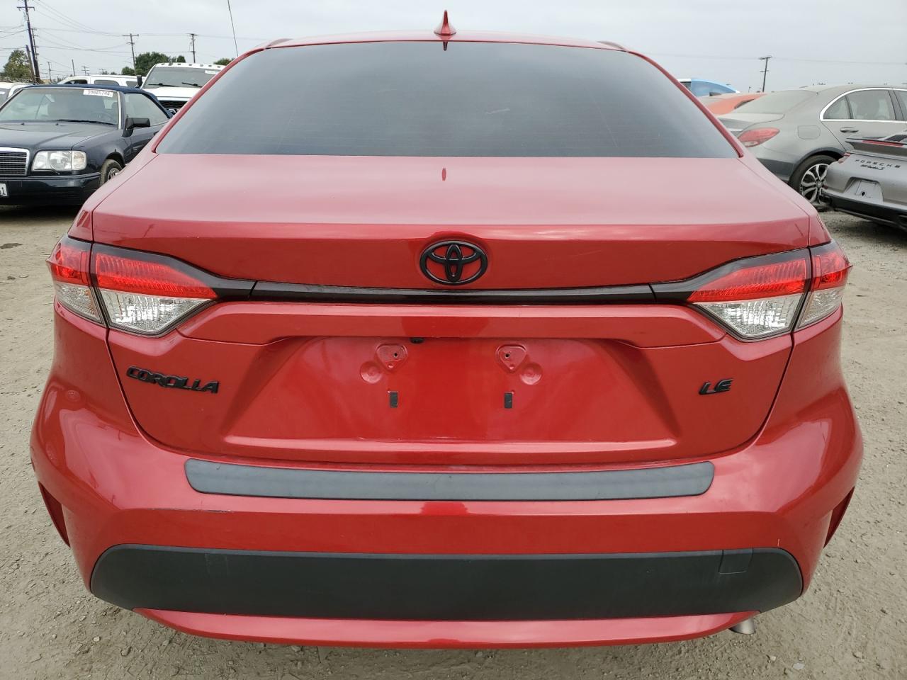 2021 Toyota Corolla Le vin: JTDEPMAE3MJ154656