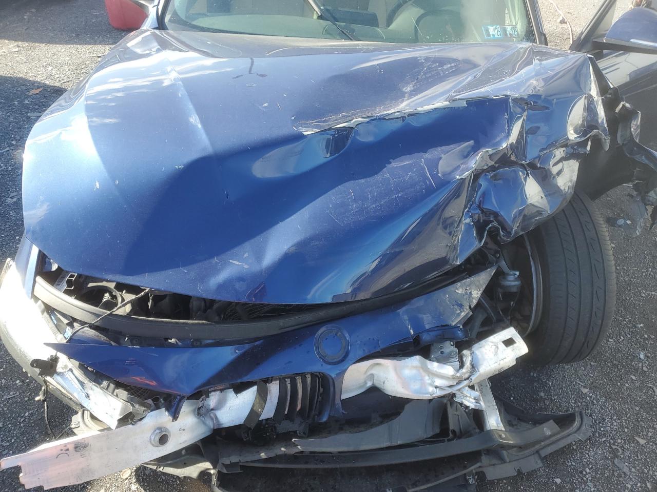 WBA8A3C38HK693145 2017 BMW 320 Xi