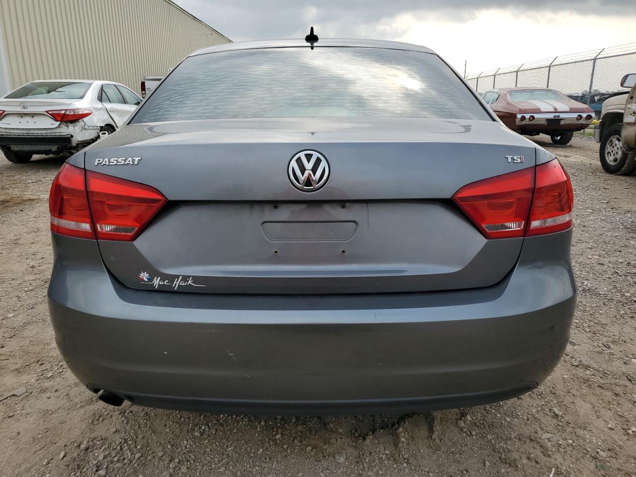 1VWAT7A34FC004991 2015 Volkswagen Passat S