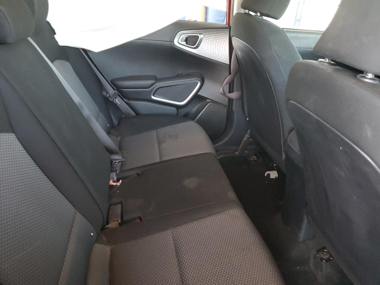 KNDJ23AU0L7075956 2020 Kia Soul Lx