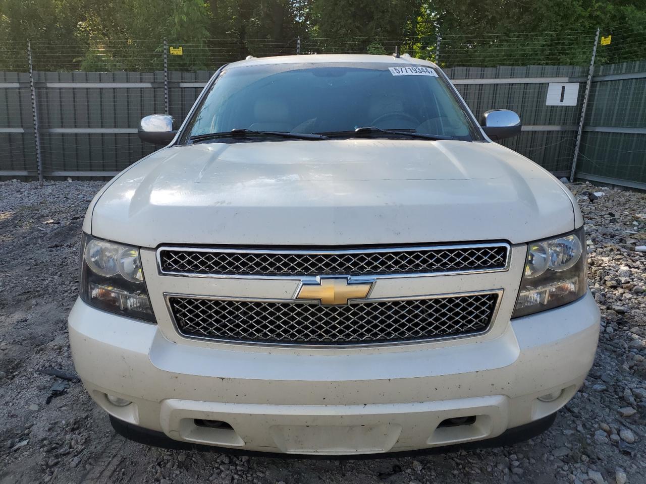 1GNUKKE32AR272435 2010 Chevrolet Suburban K1500 Ltz