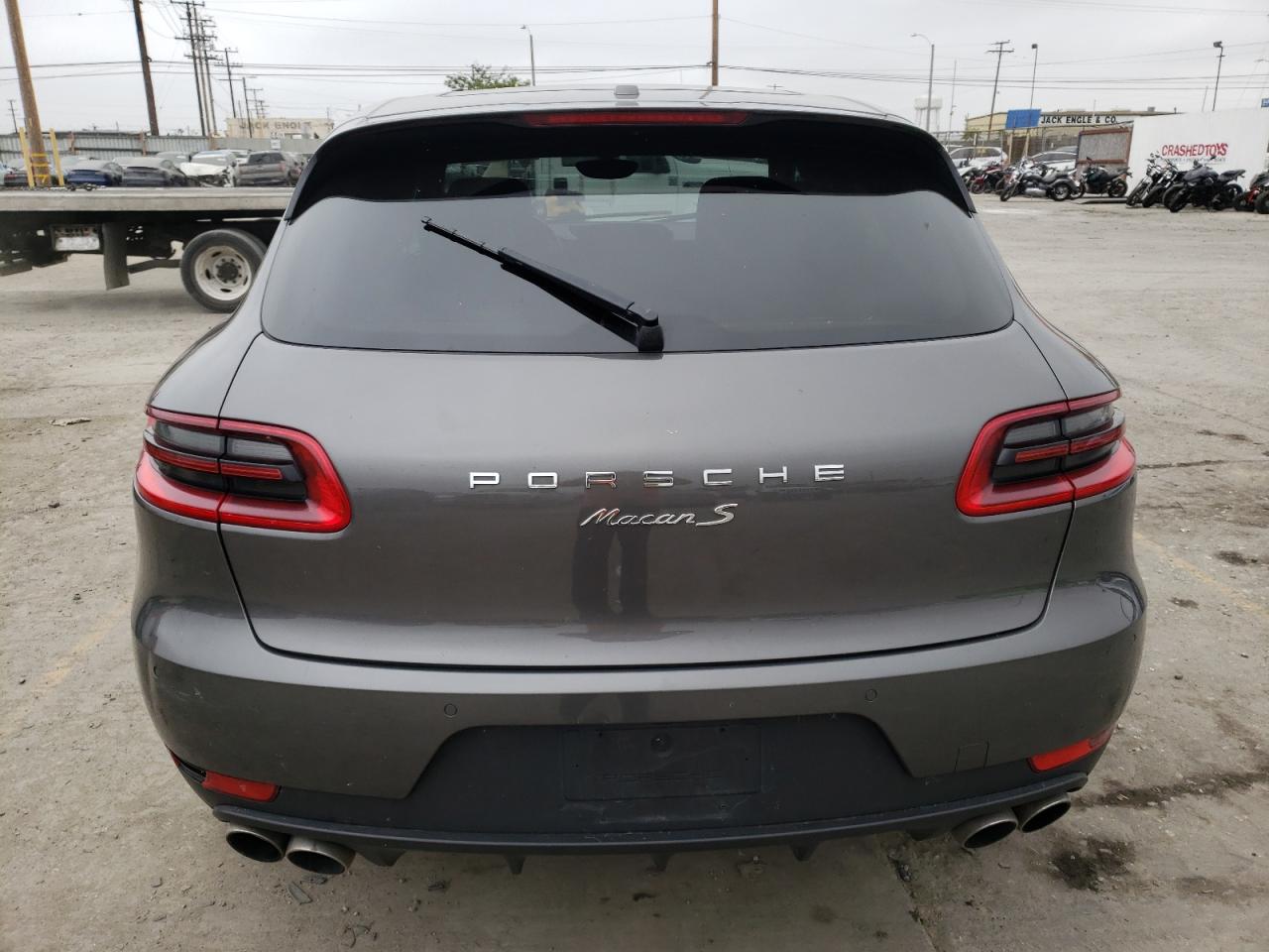 2016 Porsche Macan S vin: WP1AB2A55GLB52691