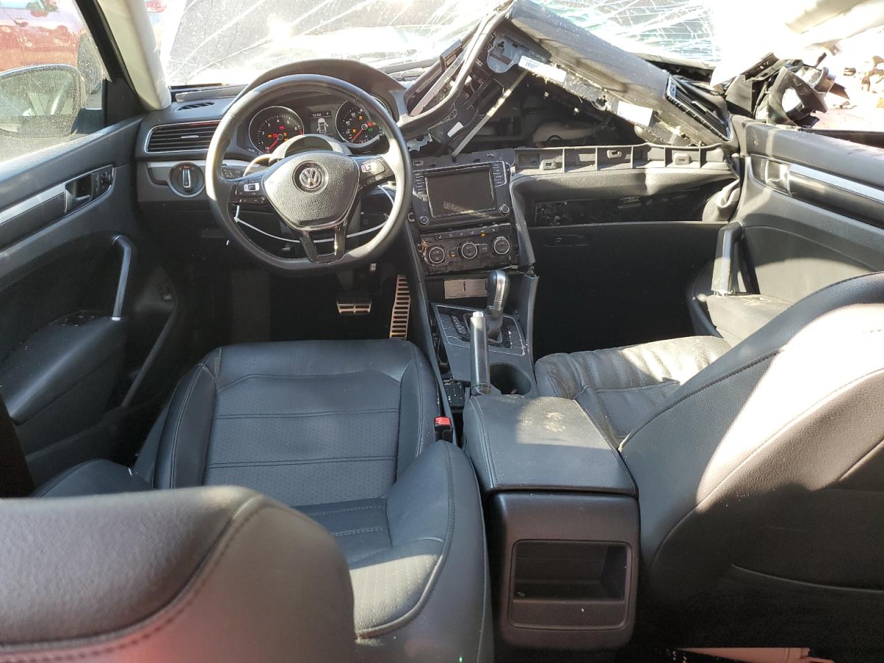 1VWAA7A36JC012136 2018 Volkswagen Passat S