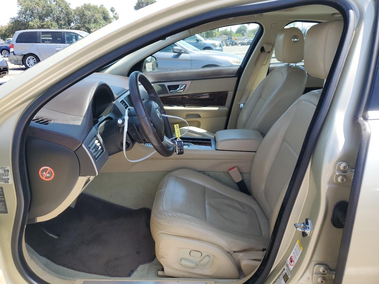 SAJWA0GB6ALR49861 2010 Jaguar Xf Premium