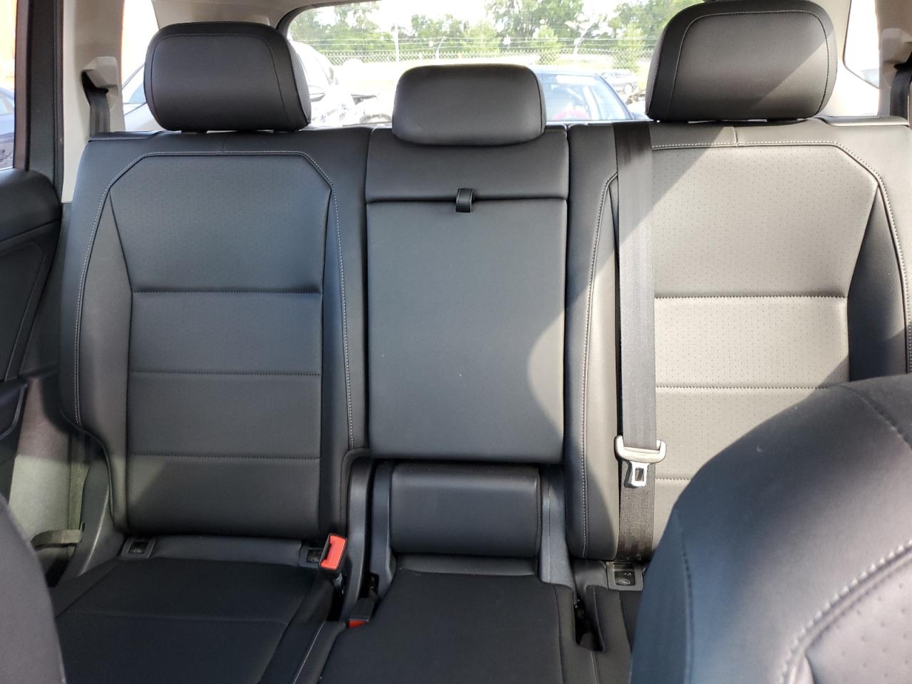 3VV3B7AX3KM070007 2019 Volkswagen Tiguan Se