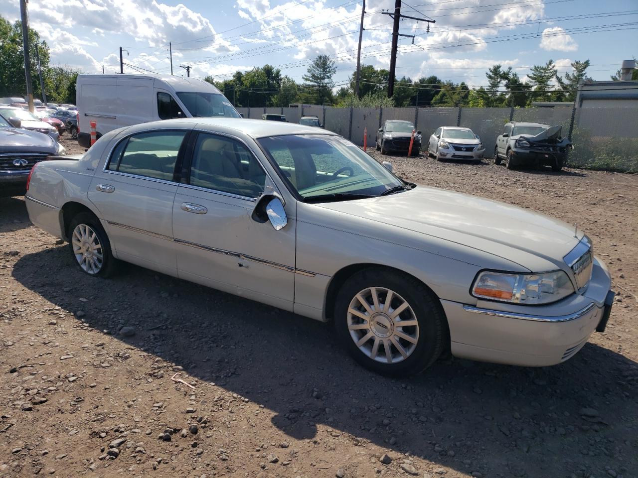 1LNHM81W26Y606897 2006 Lincoln Town Car Signature