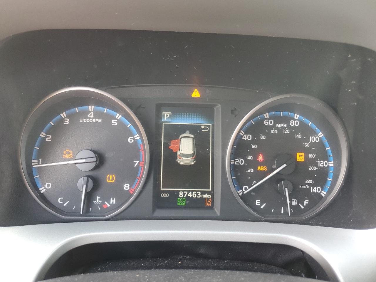 2T3WFREV6HW367624 2017 Toyota Rav4 Xle