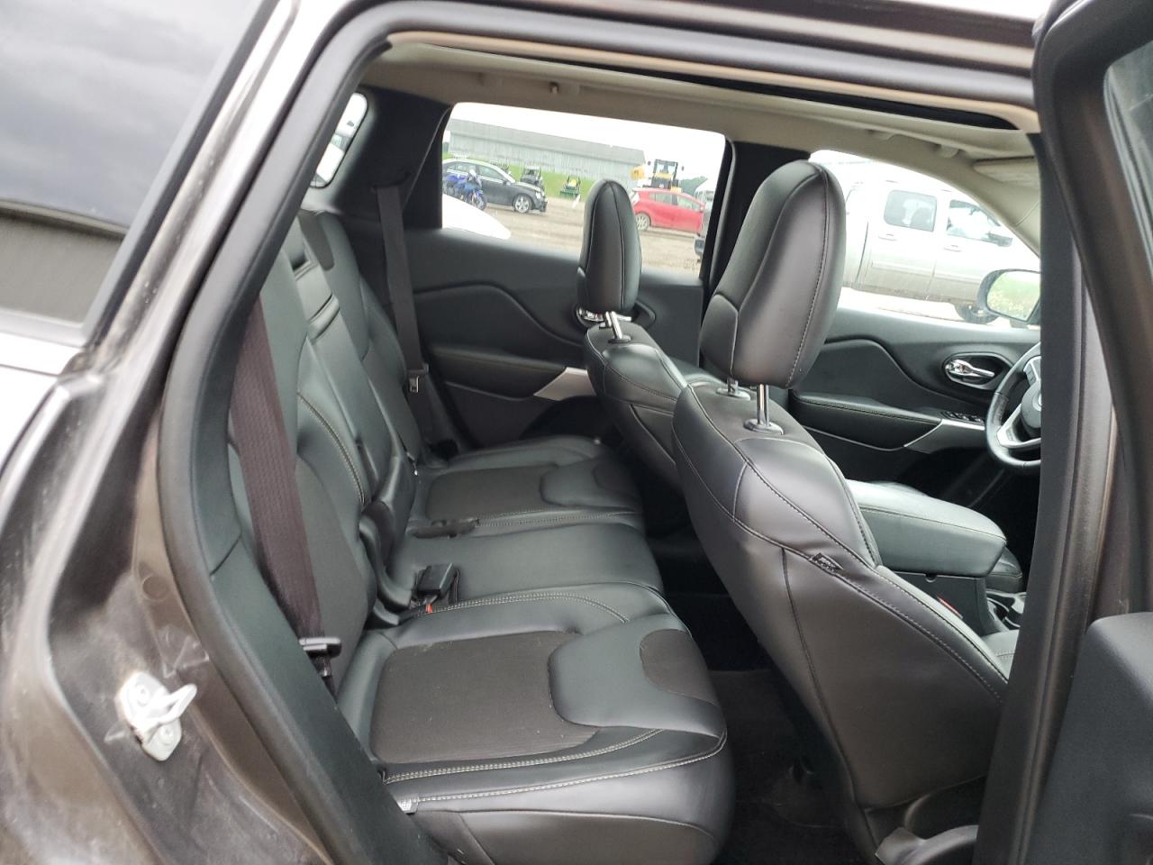 1C4PJMLX1JD576069 2018 Jeep Cherokee Latitude Plus