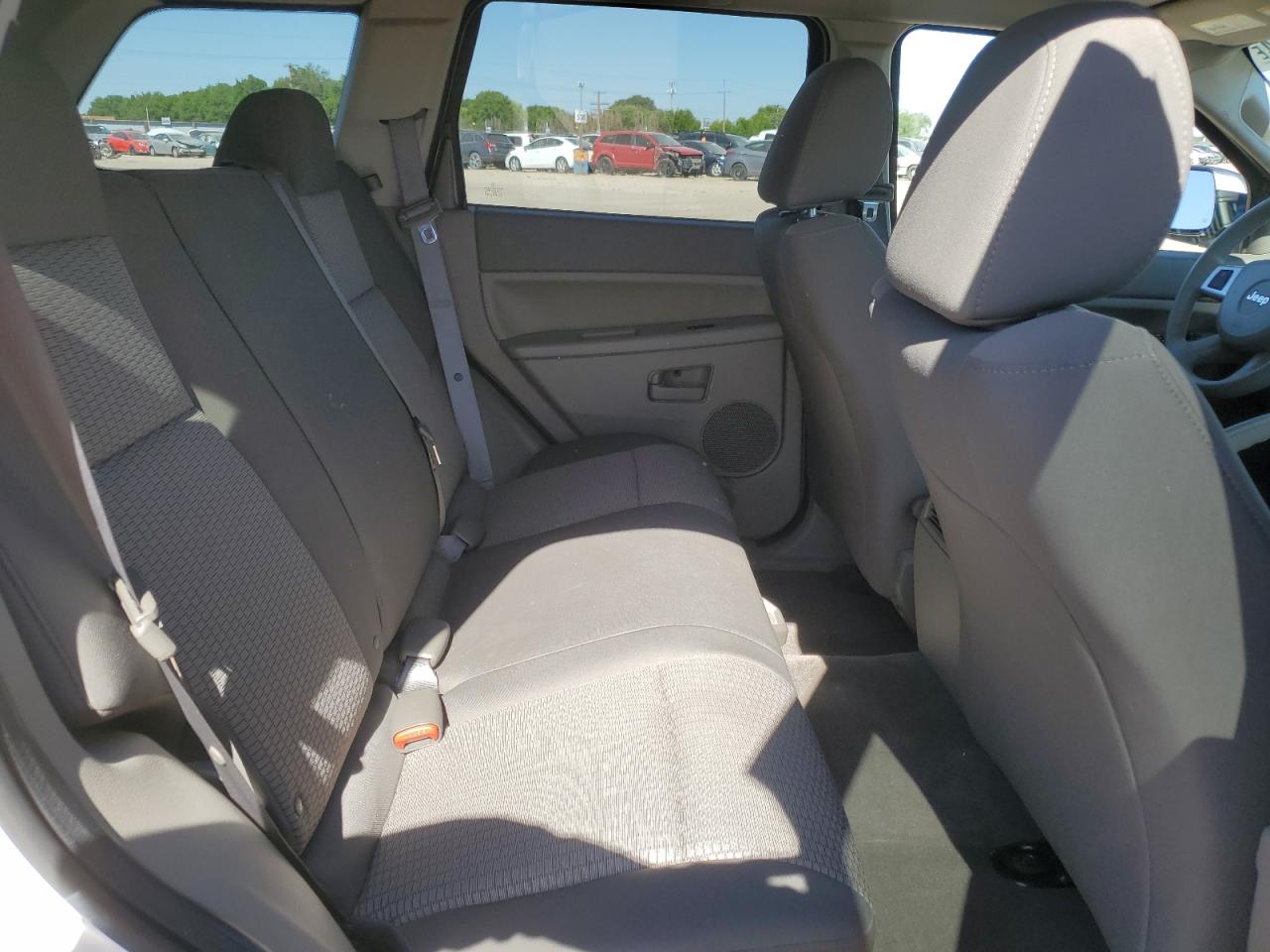 1J8GR48K68C225642 2008 Jeep Grand Cherokee Laredo